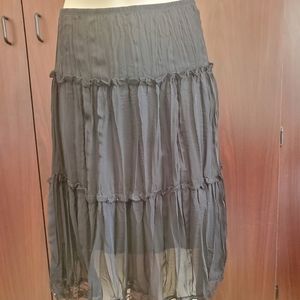 Beautiful Light Weight Loose Pleated Black Midi Skirt